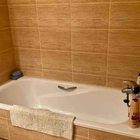 Daire Dama De Noche 5 Pax Y Terraza En Puerto Banus *